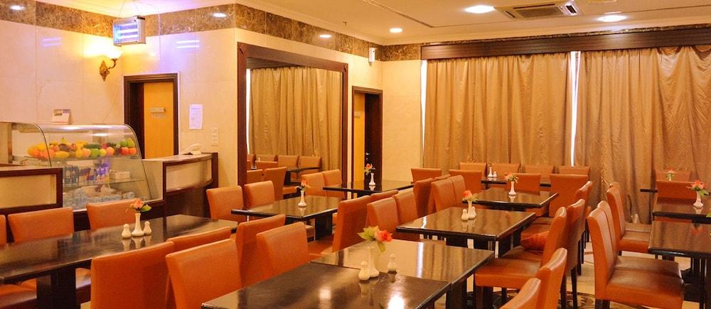 Icon Hotel Apartments Dubaï Extérieur photo
